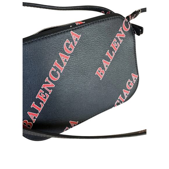 Balenciaga Camera Bag - Picture 3 of 5